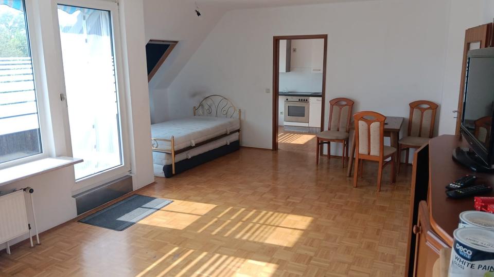 Thumbnail-Schöne 2-Zimmer Dachgeschosswohnung in 47803 Krefeld Inrath