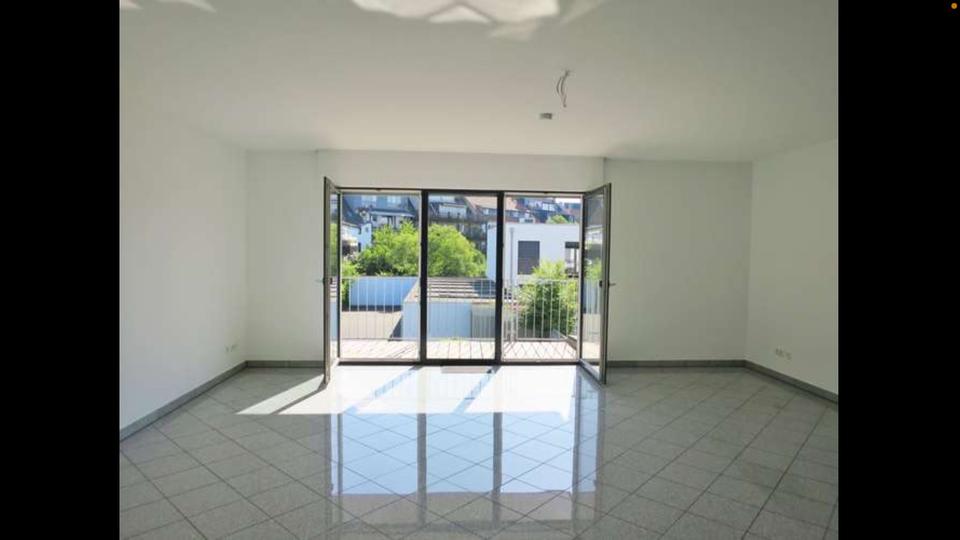 Thumbnail-Luxus 2-Zimmer Wohnung mit Balkon in Köln-Niehl