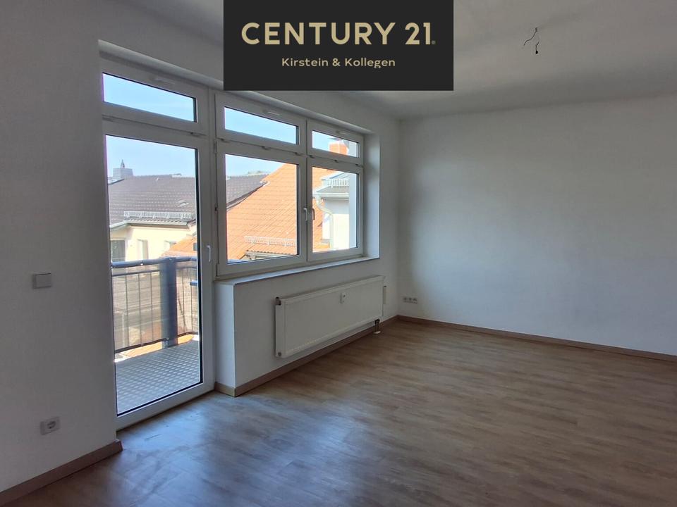 Thumbnail-Traumhafte 3-Zimmer-Dachgeschosswohnung mit Balkon im beliebten Geraer Ostviertel