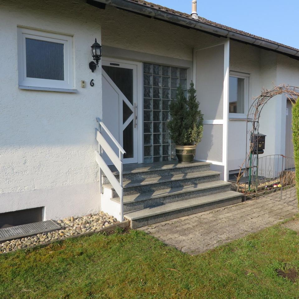 Thumbnail-Bungalow-Doppelhaushälfte zu verkaufen