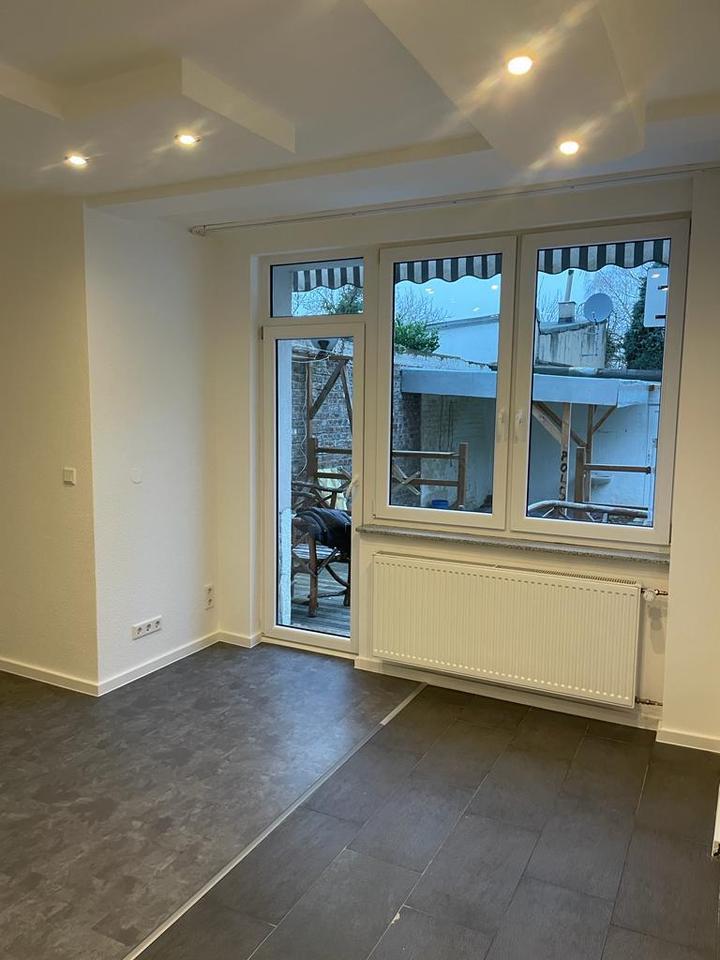Thumbnail-GEPFLEGTES APPARTEMENT MIT KLEINER TERRASSE IN KREFELD