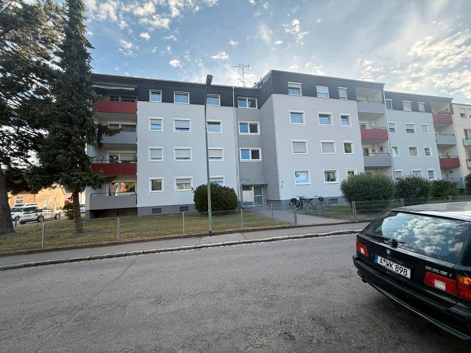Thumbnail-Ruhige 3 ZKB mit 3 Stellplätze in Lechhausen