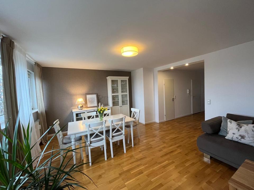 Thumbnail-Vollständig renovierte 2-Zimmer-Wohnung mit EBK