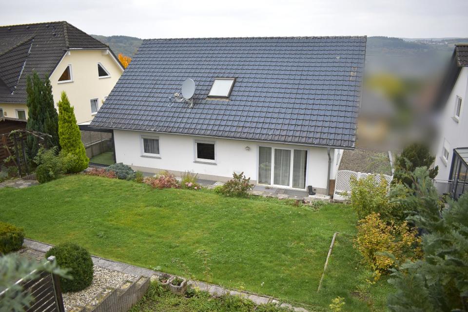 Thumbnail-Privatverkauf in Kirn: Haus mit ELW, Fußbodenheizung & 2 Garagen