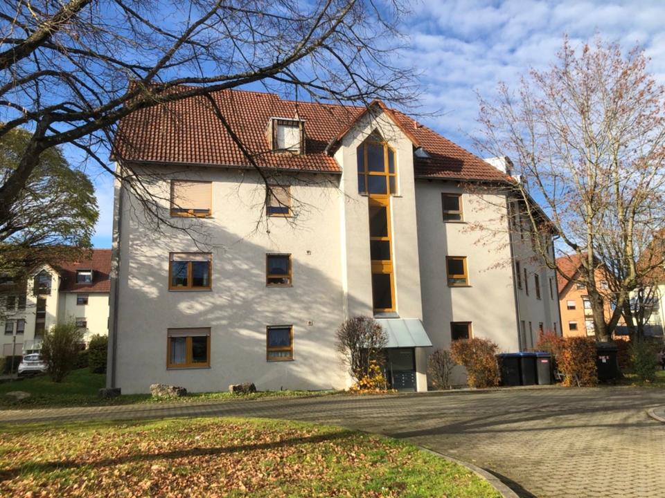 Thumbnail-Möblierte 2-Zi-Whg. 69 m² - Balkon - Tiefgaragenstellplatz