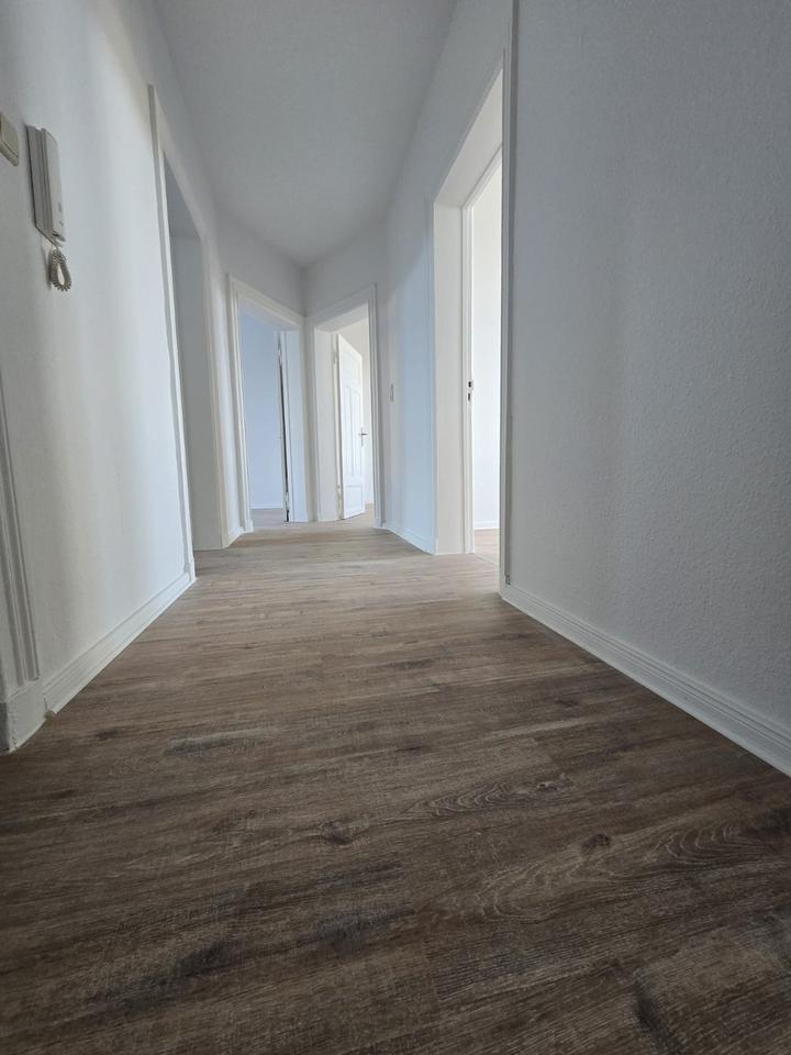 Thumbnail-Große 4 ZKBB mit schönem Ausblick in der Ebertstraße