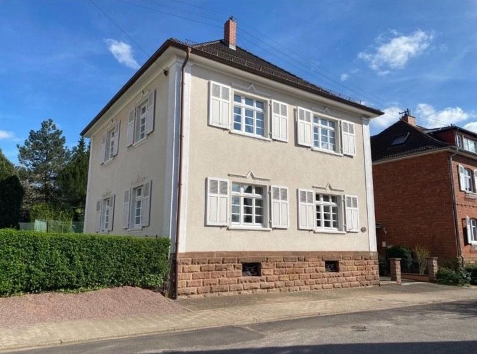 Thumbnail-Von Privat Charmante Stadtvilla EFH freistehend Garage & Garten