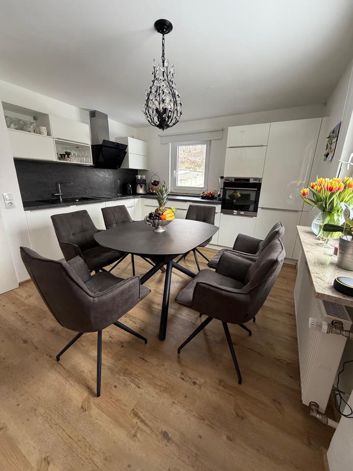 Thumbnail-Möblierte 2-Zimmer-Wohnung (75 qm) im mittleren Stockwerk