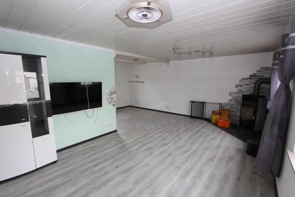 Thumbnail-Wölfersheim: Charmante Maisonette-Wohnung mit Reihenhauscharakter - Kamin & moderne Einbauküche