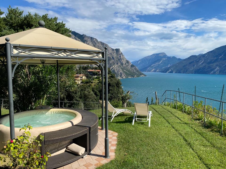 Thumbnail-GARDASEE-URLAUB: Ferienhaus mit Seeblick in Tremosine bei LIMONE