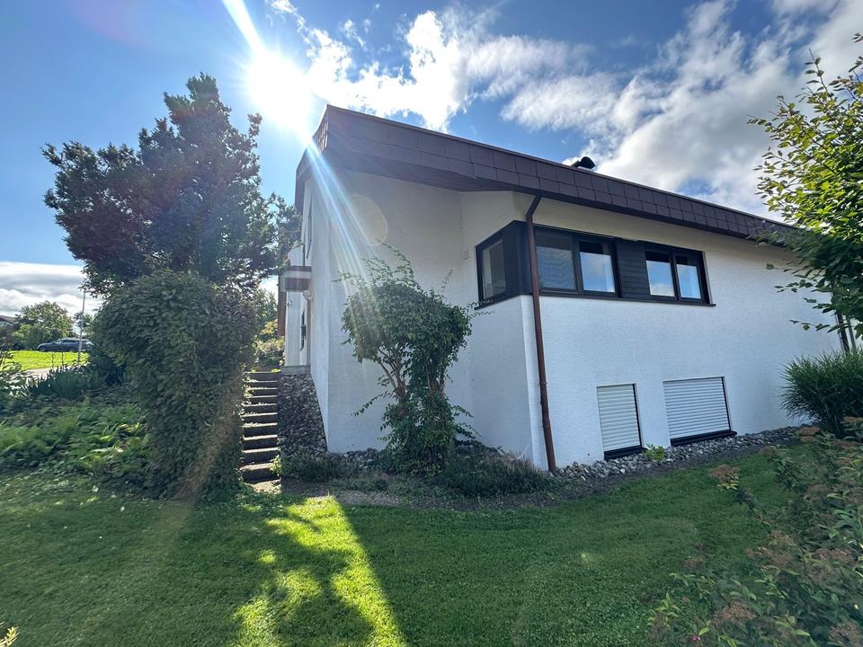 Thumbnail-2,5 Zimmer Dachgeschosswohnung mit Balkon