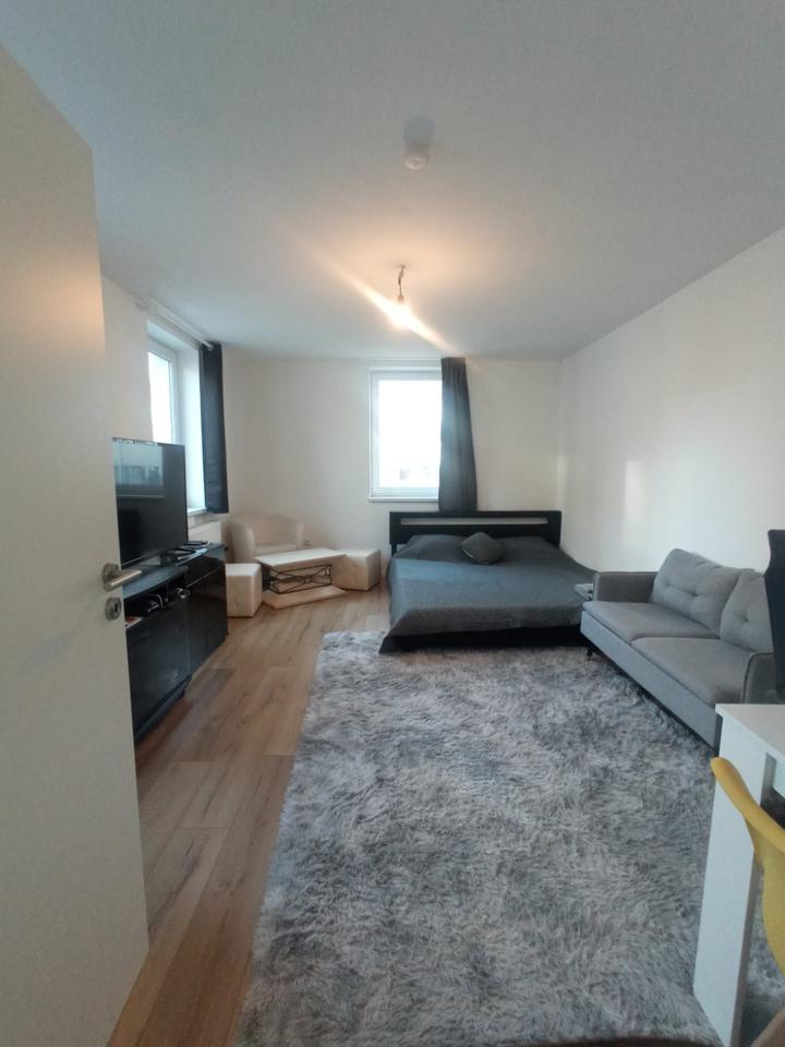 Thumbnail-Schöne und Helle 1,5 Zimmer-Wohnung in Zentraler Lage