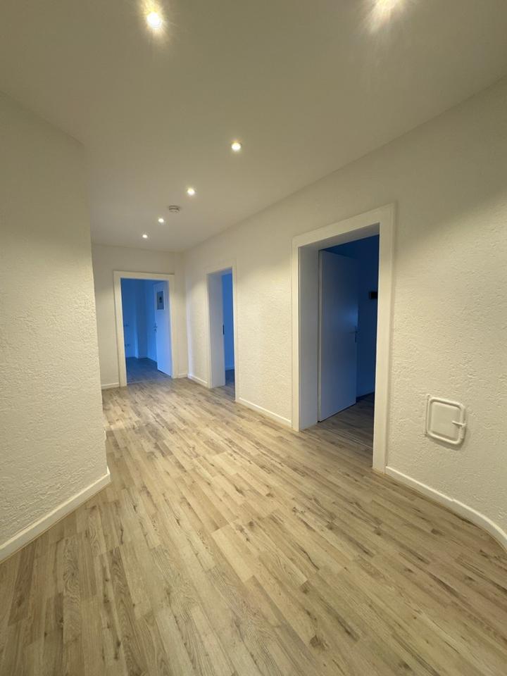 Thumbnail-Helle renovierte 4-ZKB Wohnung mit Balkon in verkehrsgünstiger Lage