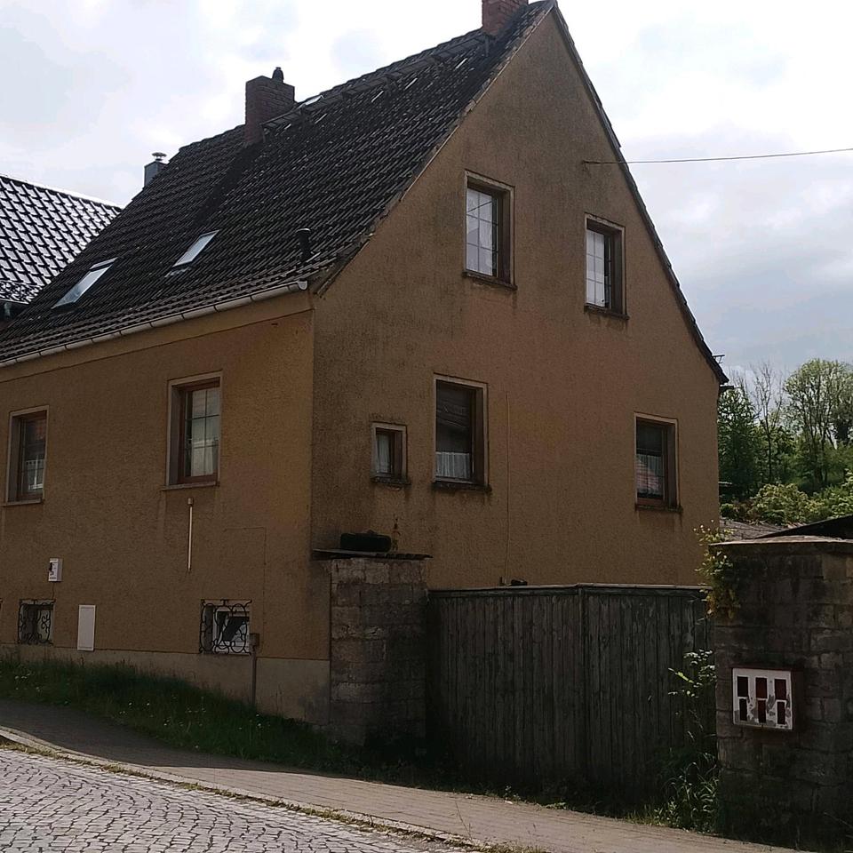 Thumbnail-Einfamilienhaus , sanierungsbedürftig