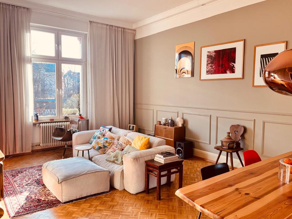Thumbnail-3ZW WOHNUNG HOCHWERTIGER ALTBAU BALKON GÄSTE WC EBK WANNENBAD BALKON FRIEDBERGER ANLAGESANDWEGZOOZEILBETHMANNPARK