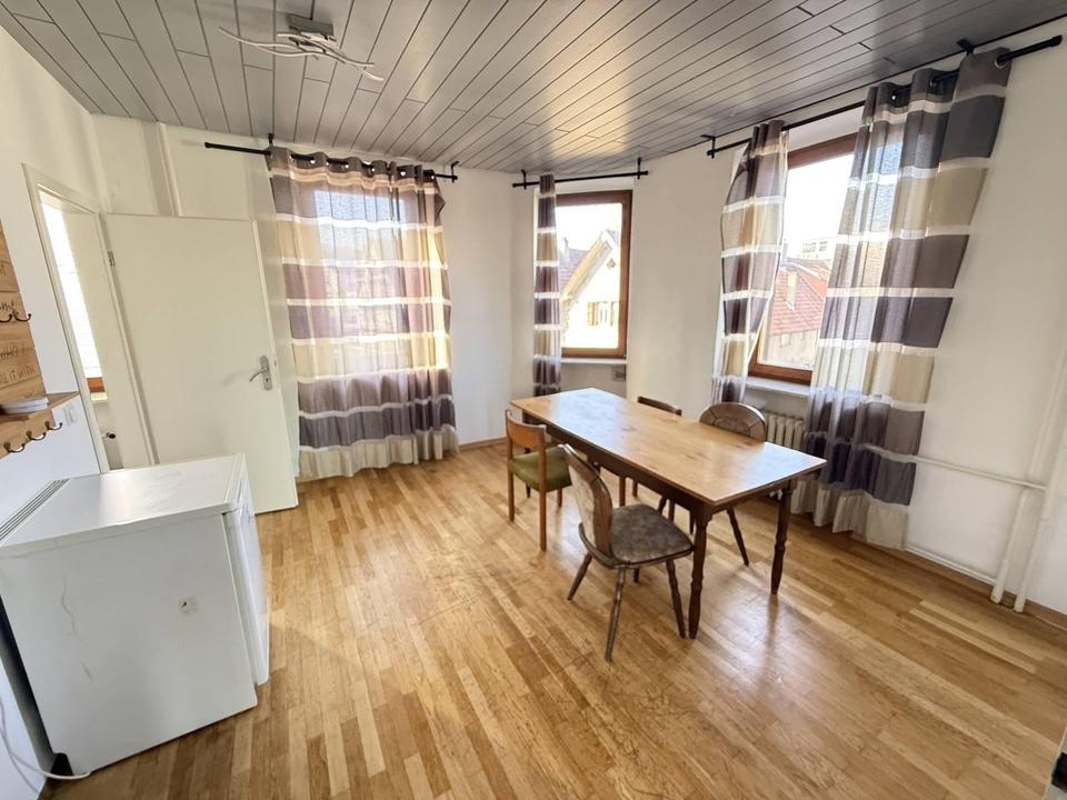 Thumbnail-Große 2,5 Zimmer Wohnung mit riesigem Wohnzimmer