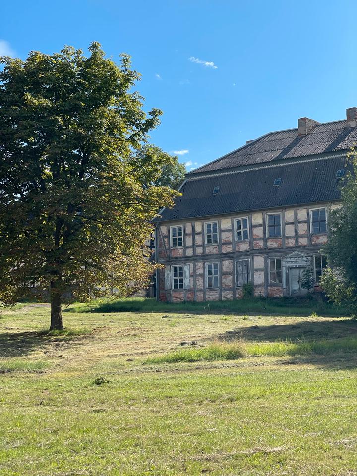 Thumbnail-Historisches Rittergut Kutzerow – Barockes Herrenhaus (1740) mit