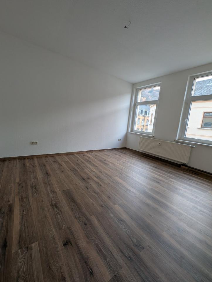 Thumbnail-helle 3-Raum-Wohnung im herzen von Aue