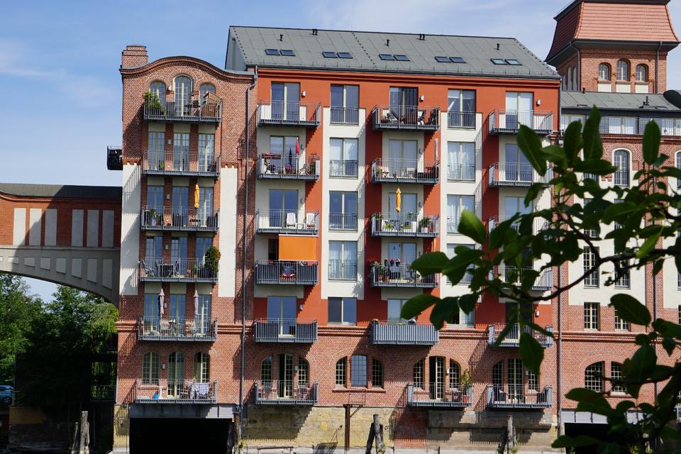 Thumbnail-Stilvolle 2-Zimmer-Wohnung mit Echtholzparkett & Balkon