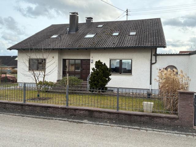 Thumbnail-Attraktive 3 12-Zimmerwohnung in Offingen