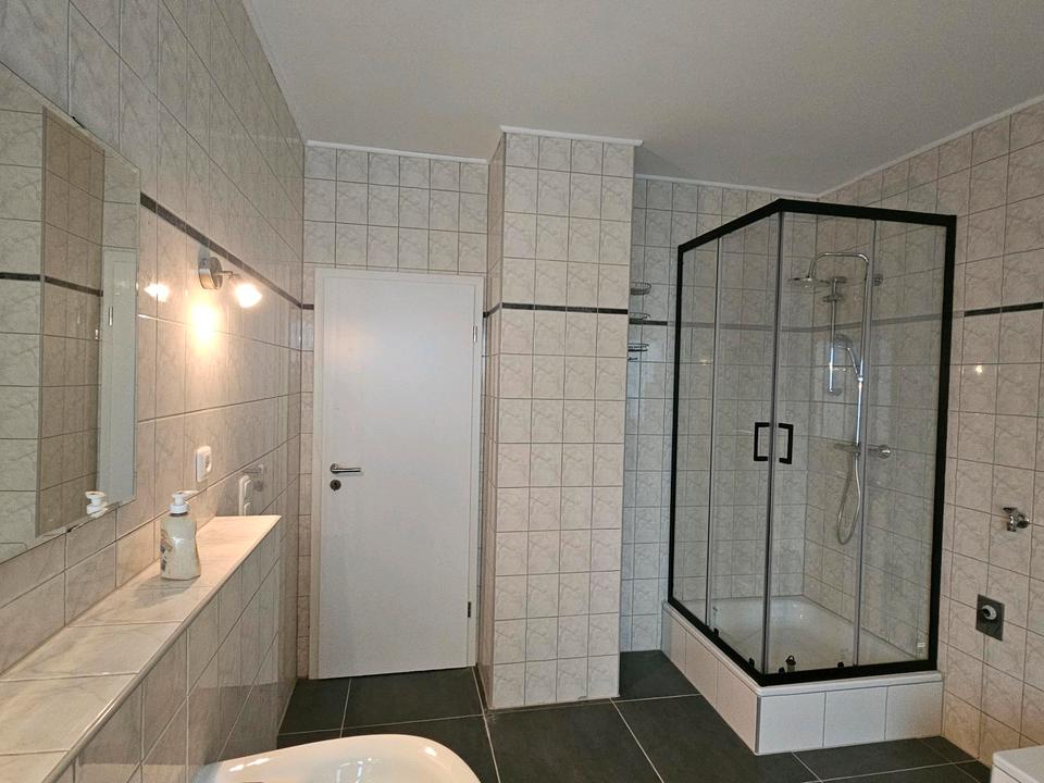 Thumbnail-Große Familienwohnung in Niederdielfen zu vermieten