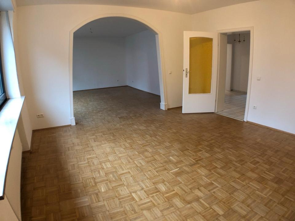 Thumbnail-Attraktive 3-Zimmer-EG-Wohnung, private Terrasse in Hürth-Efferen