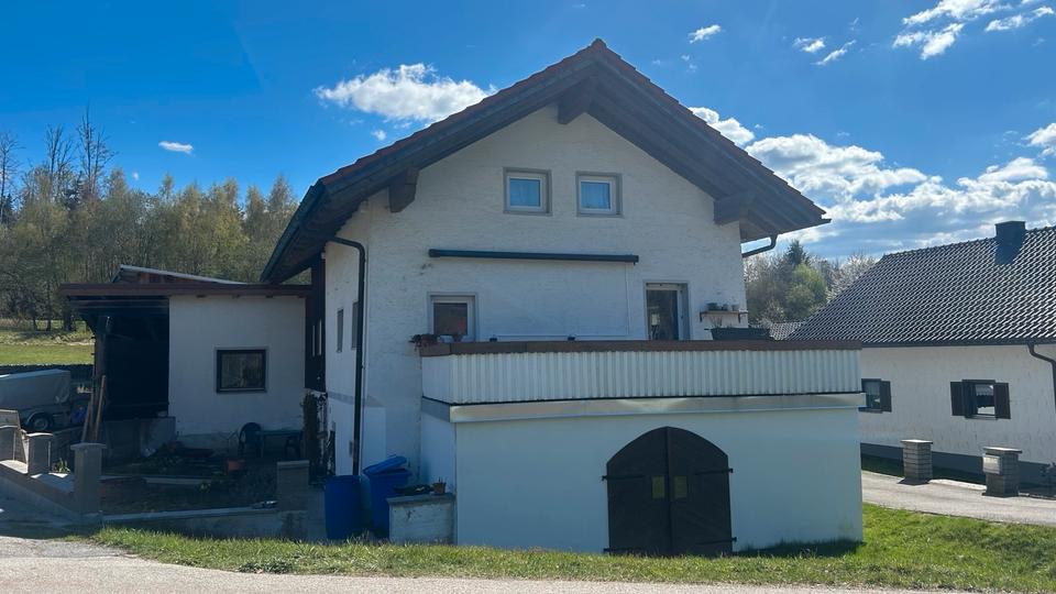 Thumbnail-Uhriges Haus zu verkaufen als Kapitalanlage