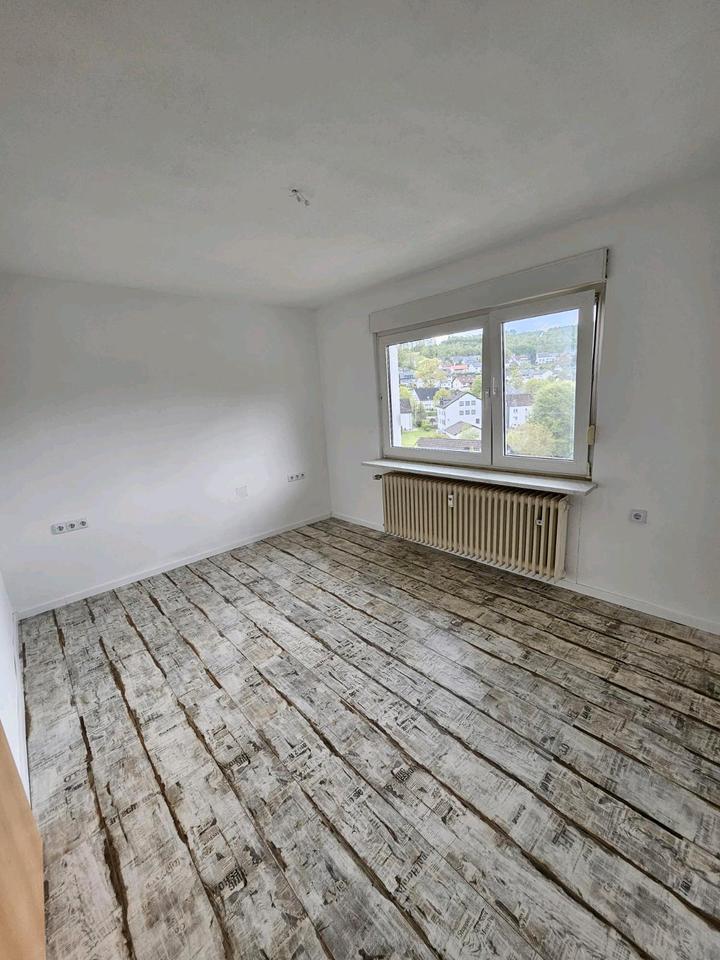 Thumbnail-3Zimmer-Wohnung mit sonniger Terrasse mit 107qm in Neuenkleusheim