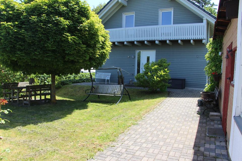 Thumbnail-Einfamilienhaus, Bungalow und schöner Garten