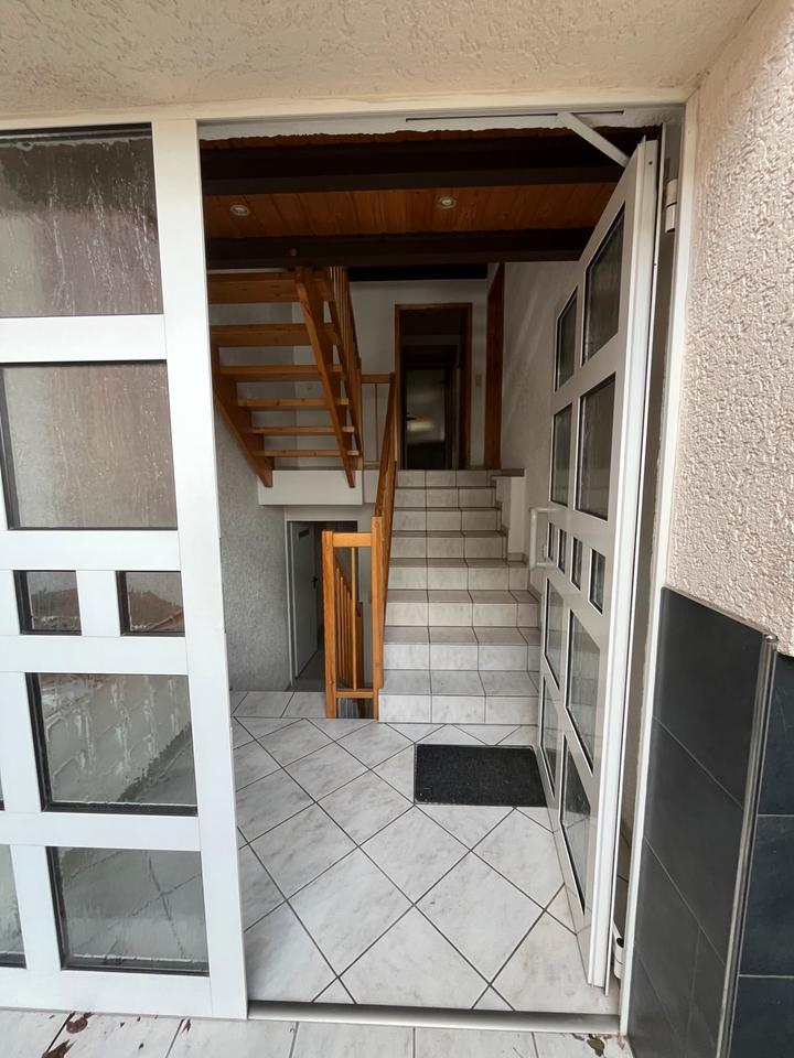 Thumbnail-Einfamilienhaus mit Garage und Garten in zentraler Lage