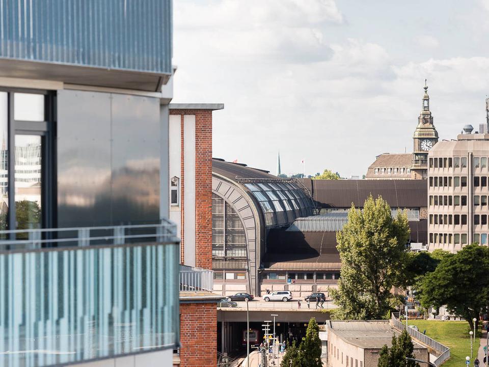 Thumbnail-Modern möbliertes 1-Zimmer-Apartment mit Balkon