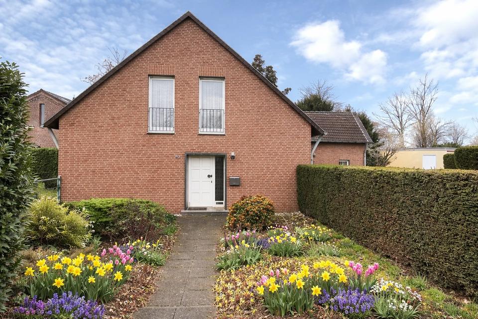 Thumbnail-ANKÜNDIGUNG: Mehrgenerationenhaus Zweifamilienhaus zu vermieten