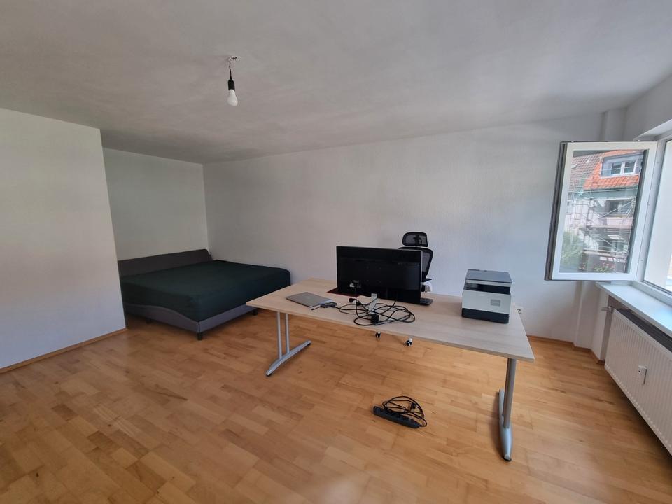 Thumbnail-Schöne und helle 1-1,5 Zimmer Wohnung in der Kurhessenstraße