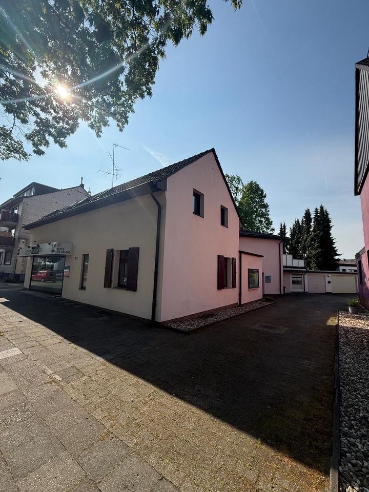 Thumbnail-Großzügige 3 Zimmer Wohnung mit Dachterrasse in Duisburg-Buchholz