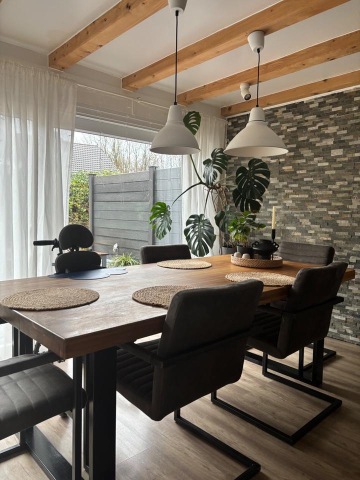 Thumbnail-Saniertes Reihenmittelhaus mit 4 Zimmern und 2 Garagen