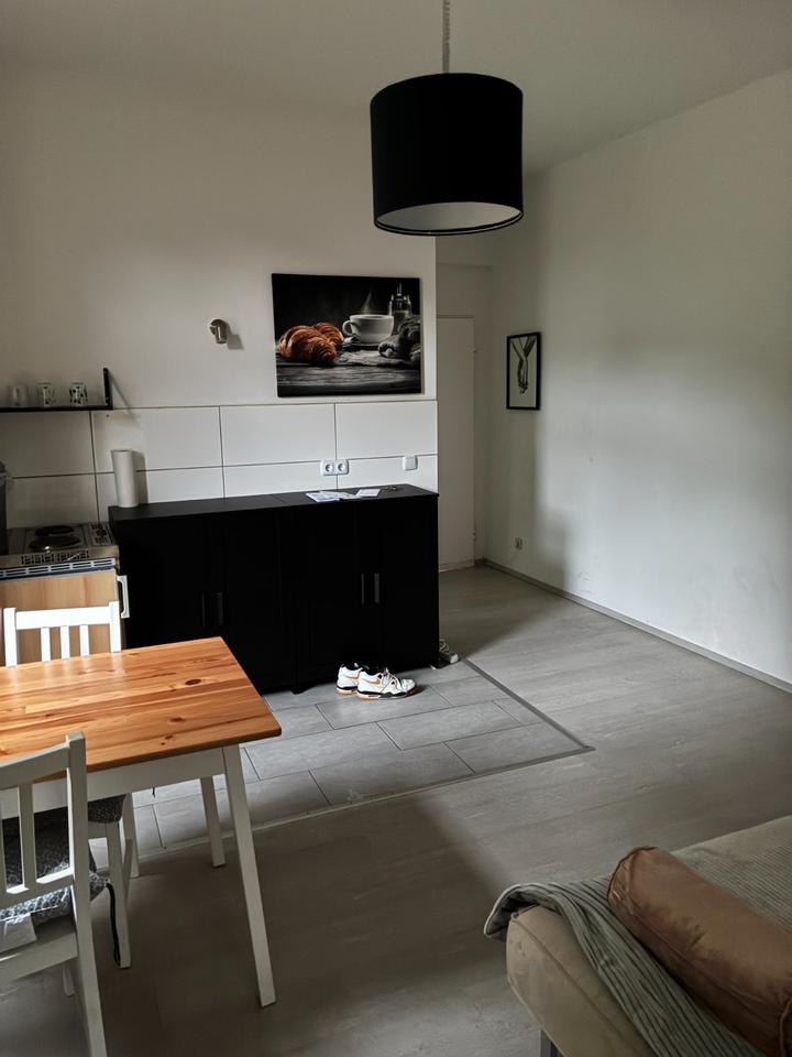 Thumbnail-Modernes Apartment Düsseldorf City mit Balkon