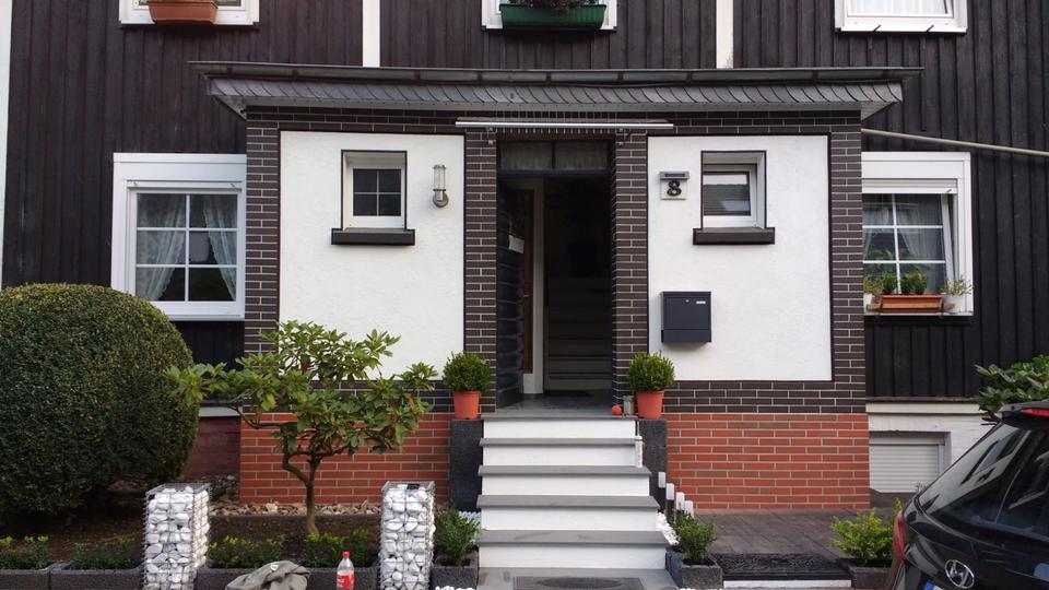 Thumbnail-Doppelhaushälfte mit Doppelcarport Zwangsversteigerung