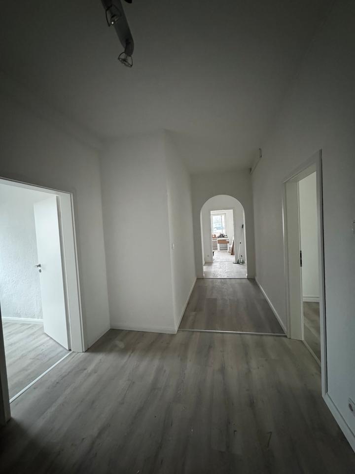 Thumbnail-Moderne 4-Zimmer-Wohnung kernsaniert mit EBK