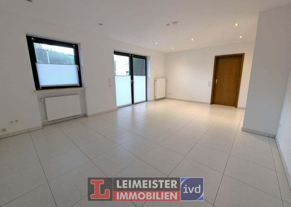 Thumbnail-Ideal für RUHIGE SINGLES – Lichtdurchflutete 2-ZW mit TERRASSE in Hösbach Winzenhohl