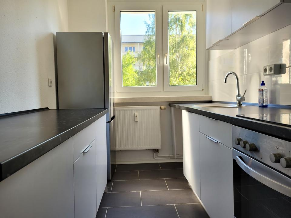 Thumbnail-Familienfreundliche Wohnung mit Einbauküche, Balkon & Parkplatz ! 