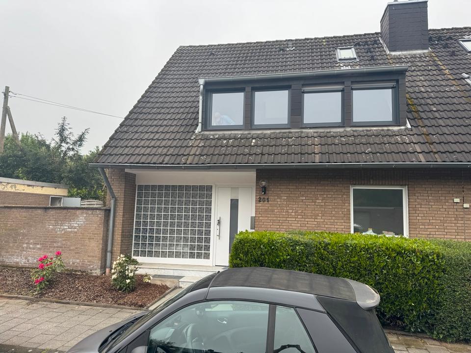Thumbnail-Sanierte Doppelhaus Hälfte in Neuss Weißenberg + Garage EFH