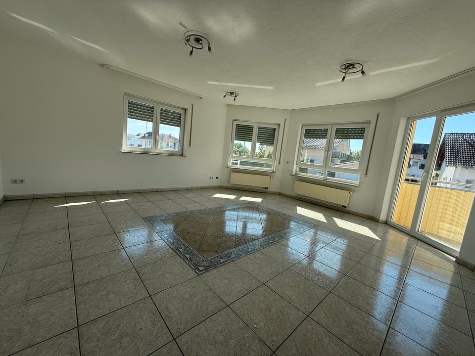 Thumbnail-3 Zimmer EG Wohnung mit 2 Balkonen und Kellerraum zu vermieten