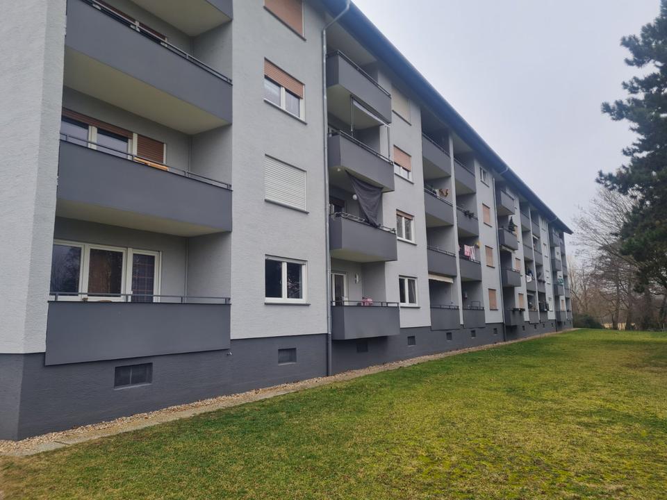 Thumbnail-2-ZIMMER-WOHNUNG MIT BALKON IN WAGHÄUSEL-WIESENTAL