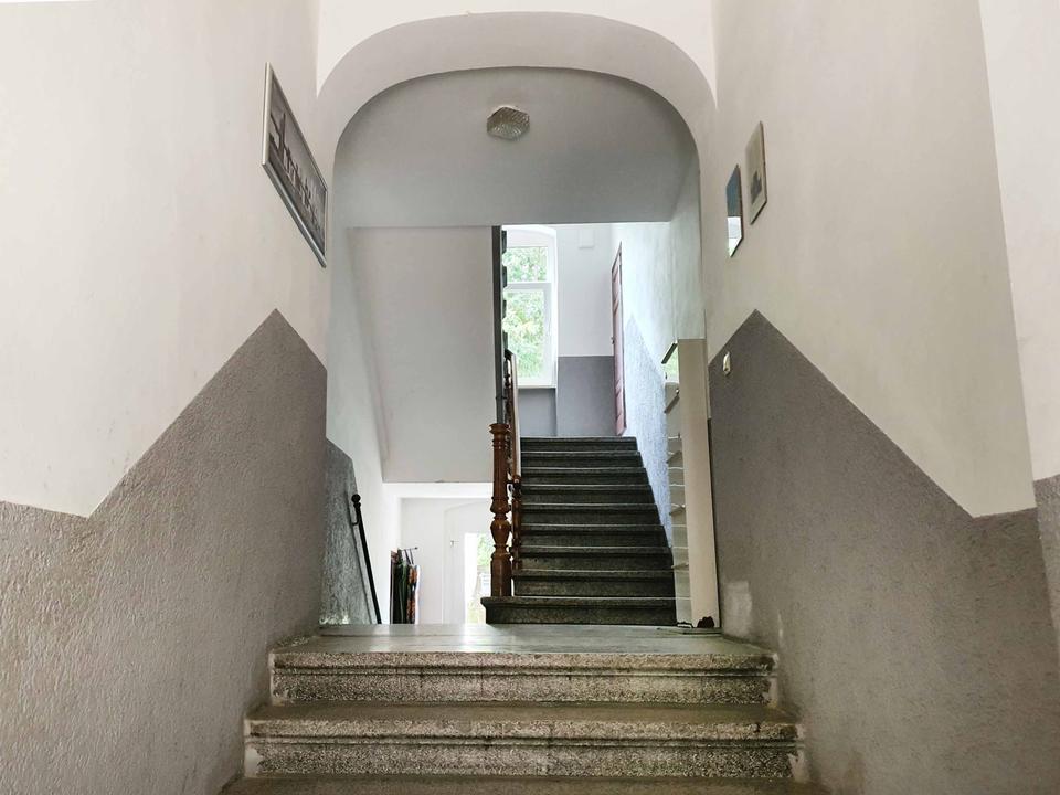 Thumbnail-Über den Dächern – 3-Zimmer, Küche, Bad mit Charme in der südlichen Innenstadt