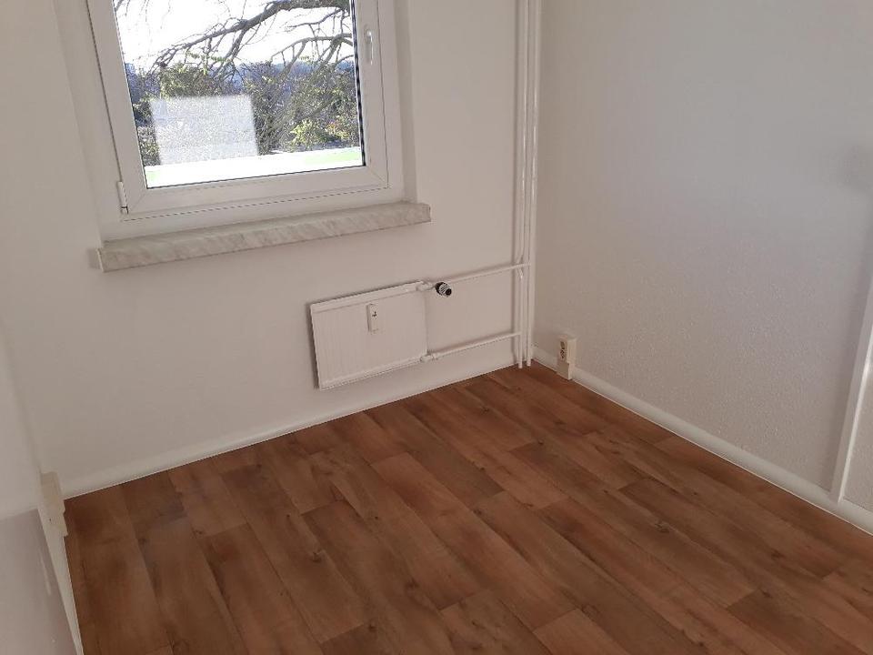 Thumbnail-2-Raum-Wohnung im 5. Geschoss mit freier Sicht zu vermieten