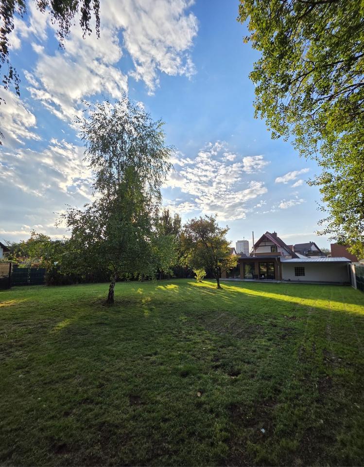 Thumbnail-Freistehendes Einfamilienhaus mit großem Garten in Homburg