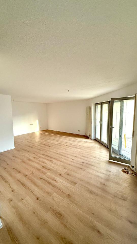 Thumbnail-1,5 Zimmer EG Wohnung mit Terrasse und TG