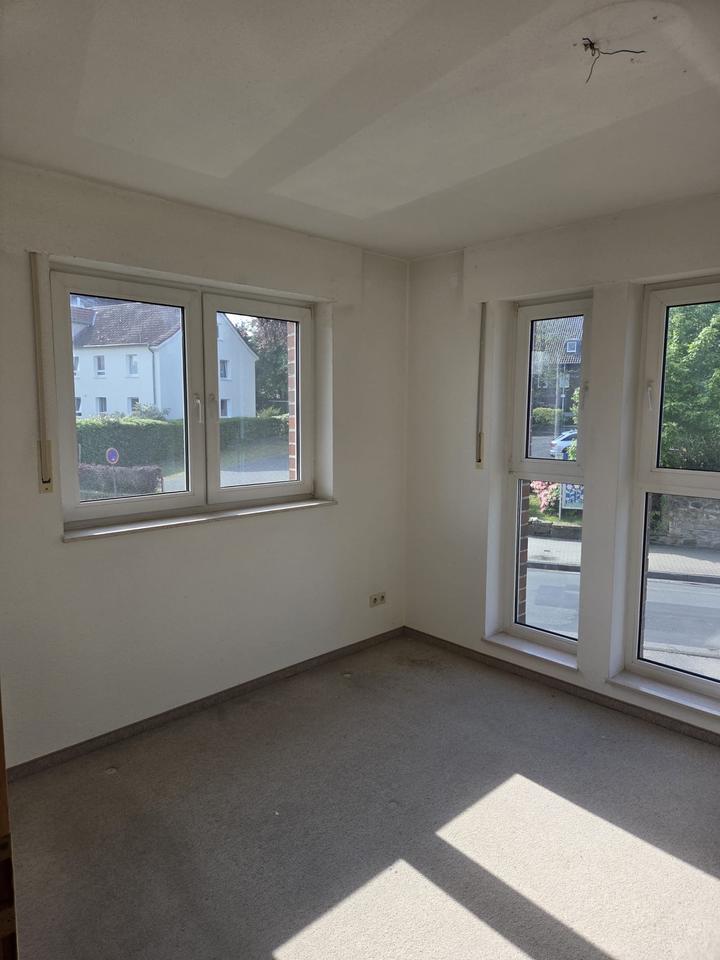 Thumbnail-Helle 3-Zimmer-Wohnung mit Balkon in zentraler Lage