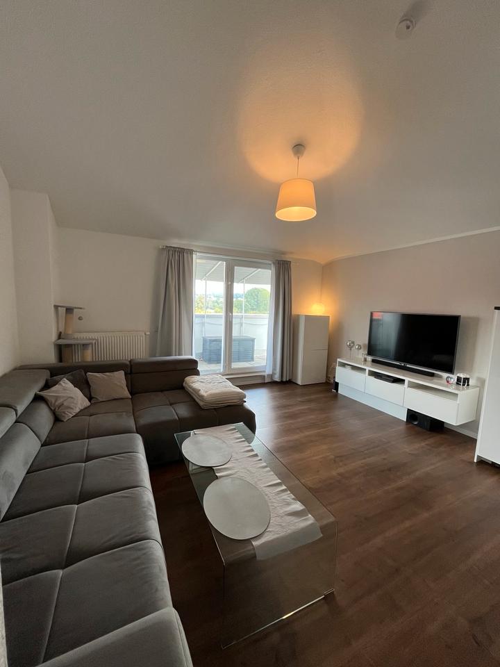 Thumbnail-Renovierte 2-Zimmer-Wohnung mit Einbauküche & Stellplatz