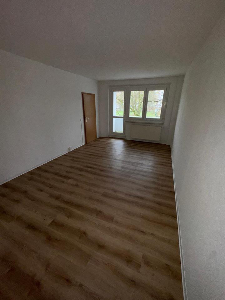 Thumbnail-Helle geräumige 5-Raum-Wohnung mit Wannenbad, Balkon, Keller